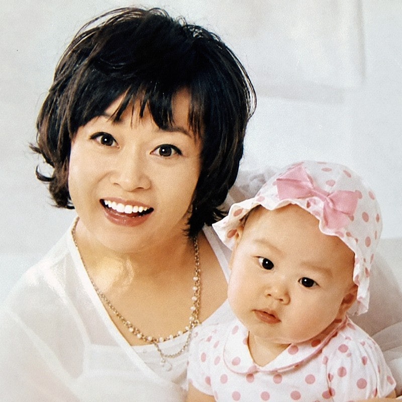 "30년 전, 한 달 수입 1억...아버지 투자 실패로 전 재산 날려" 이혼과 사별로 3혼 소식 알린 61....