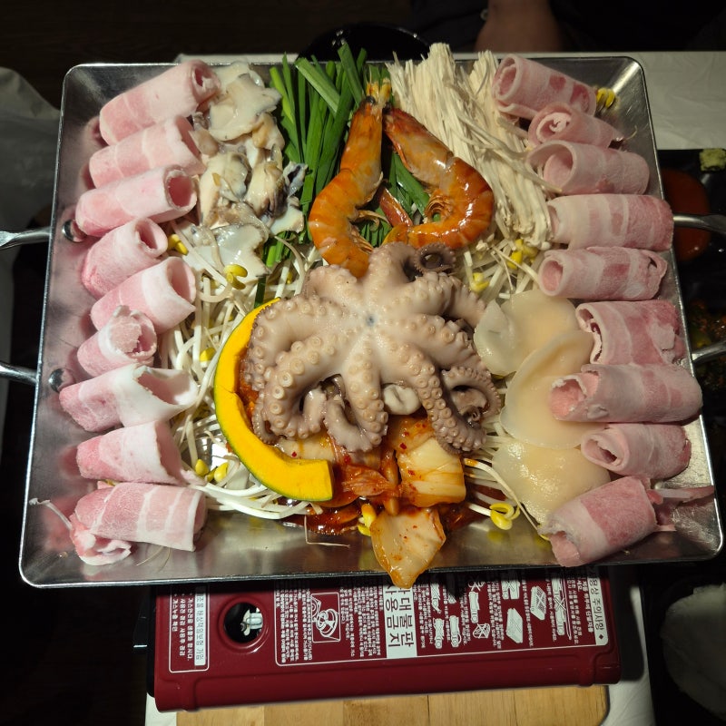 여수 낭만포차24 2관 돌문어해물삼합 낭만24포차