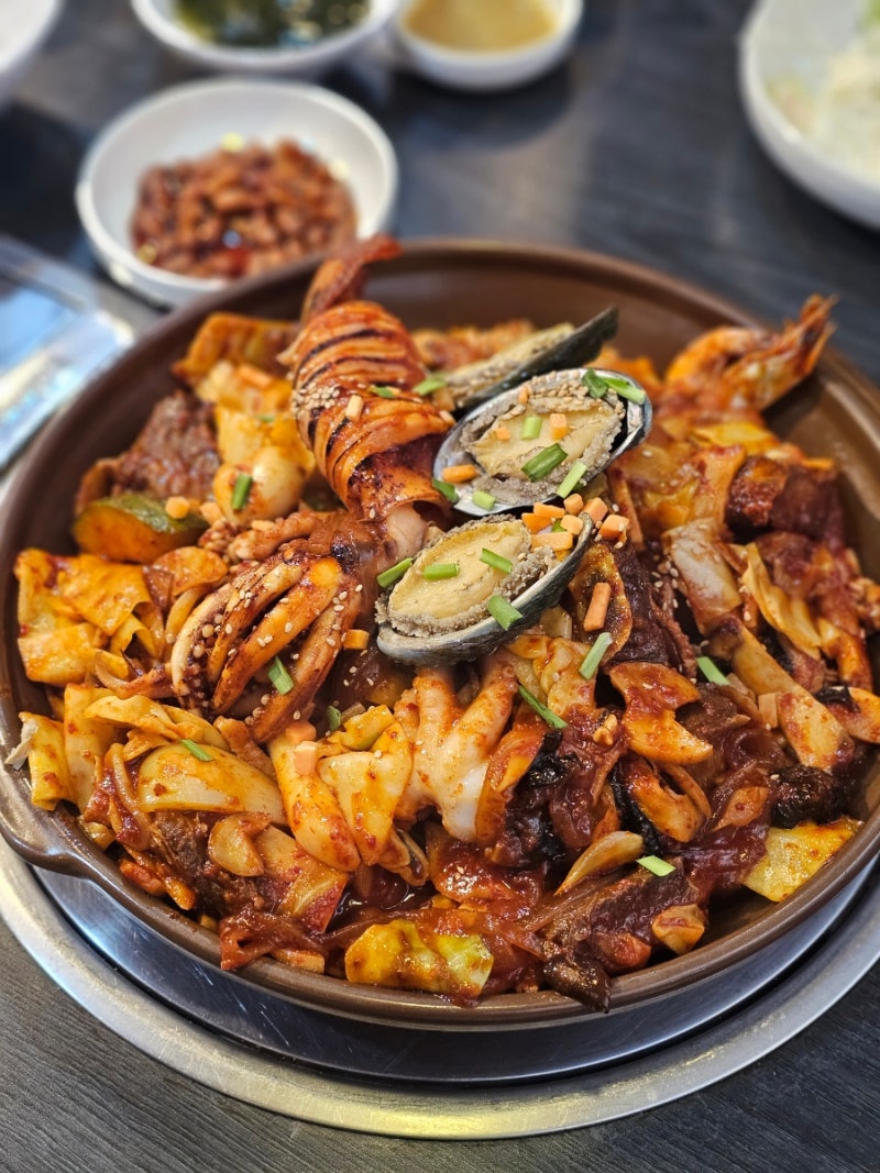 안산 초지동 맛집 엉클짱 왕해물탕찜 초지점에서 가족 외식