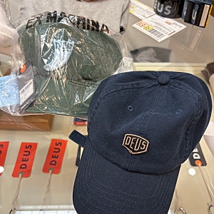 캡모자 브랜드 추천  데우스엑스마키나 롯데프리미엄아울렛 동부산점