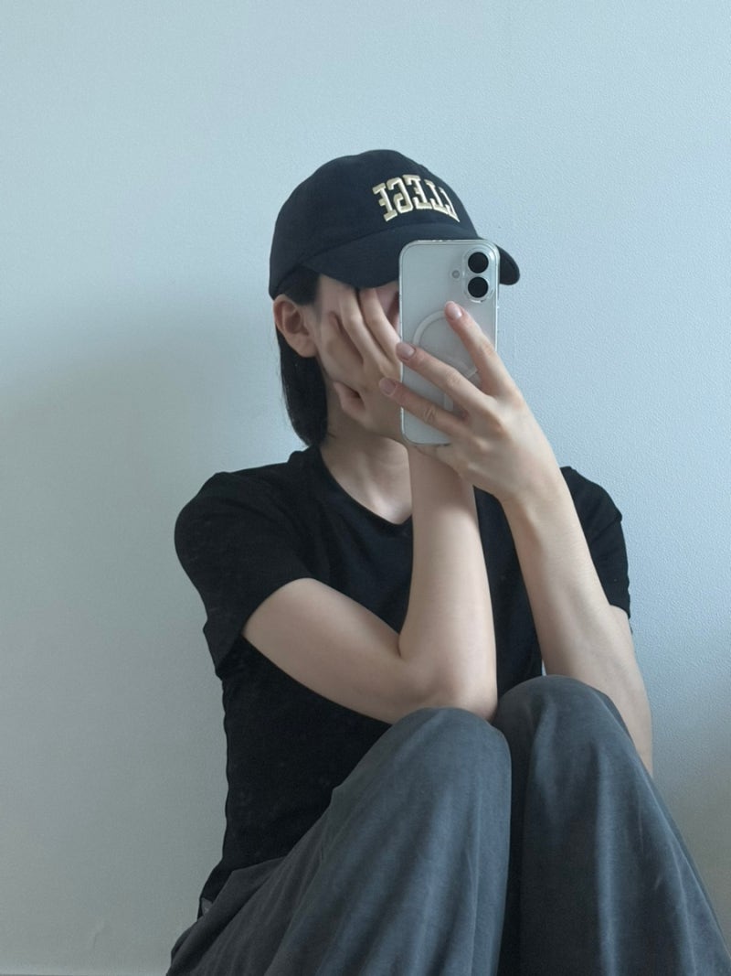 뿌미 데일리룩 | 모어아웃 베스트 베이직 티셔츠, 아사나 요가 팬츠, llege 클래식 리지 볼캡