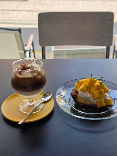 [합정케이크] 합정디저트 맛집 미니멀비 시그니처 비크림 커피와 망고치즈타르트 솔직후기
