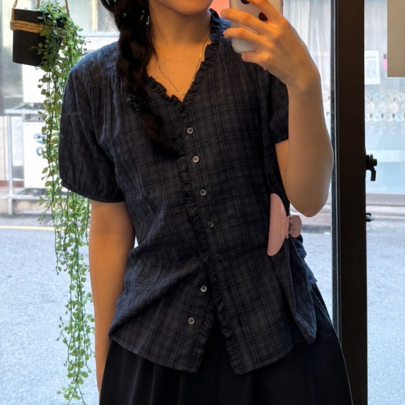 틸아이다이 체크프릴브이넥블라우스 네이비｜ Check frill V-neck blouse, 틸아이다이 세일 후기