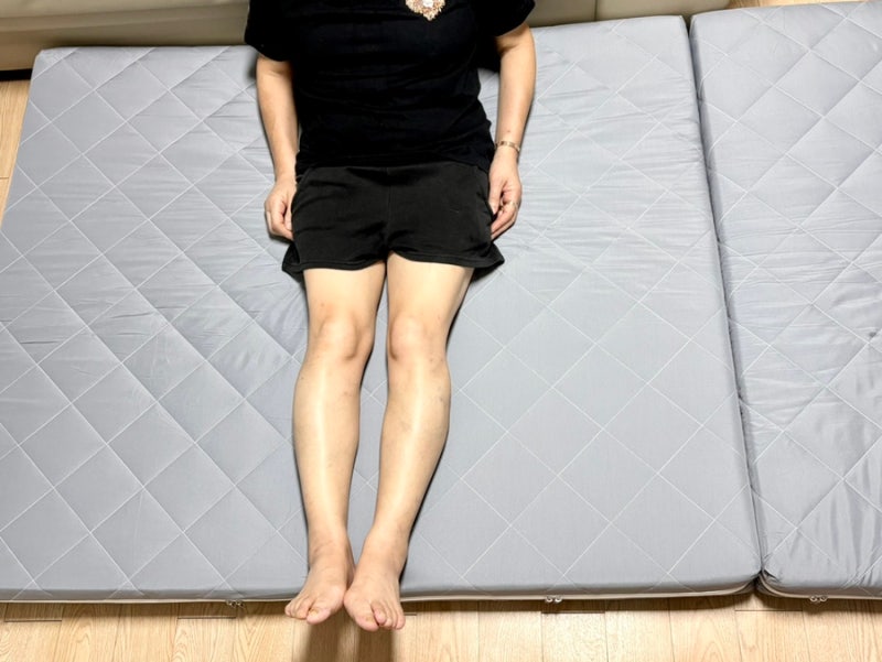 원룸 바닥 매트리스 추천 숙면연구소 3단 접이식 매트리스 10cm 슈퍼싱글 아이보리 실사용 후....