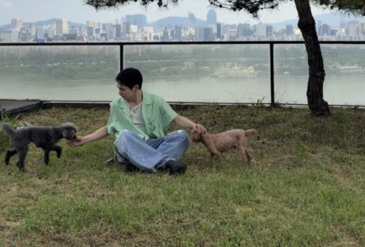 SHINee's Key's Recent Life 7 Months After Leaving 'I Live Alone': A Relaxed Summer at His 3.8 Billion Won Han River View Home