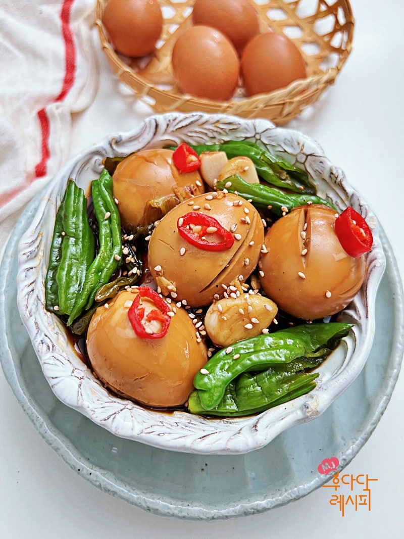 꽈리고추 계란장조림 만들기 레시피 흰자 칼집으로 간이 쏙!
