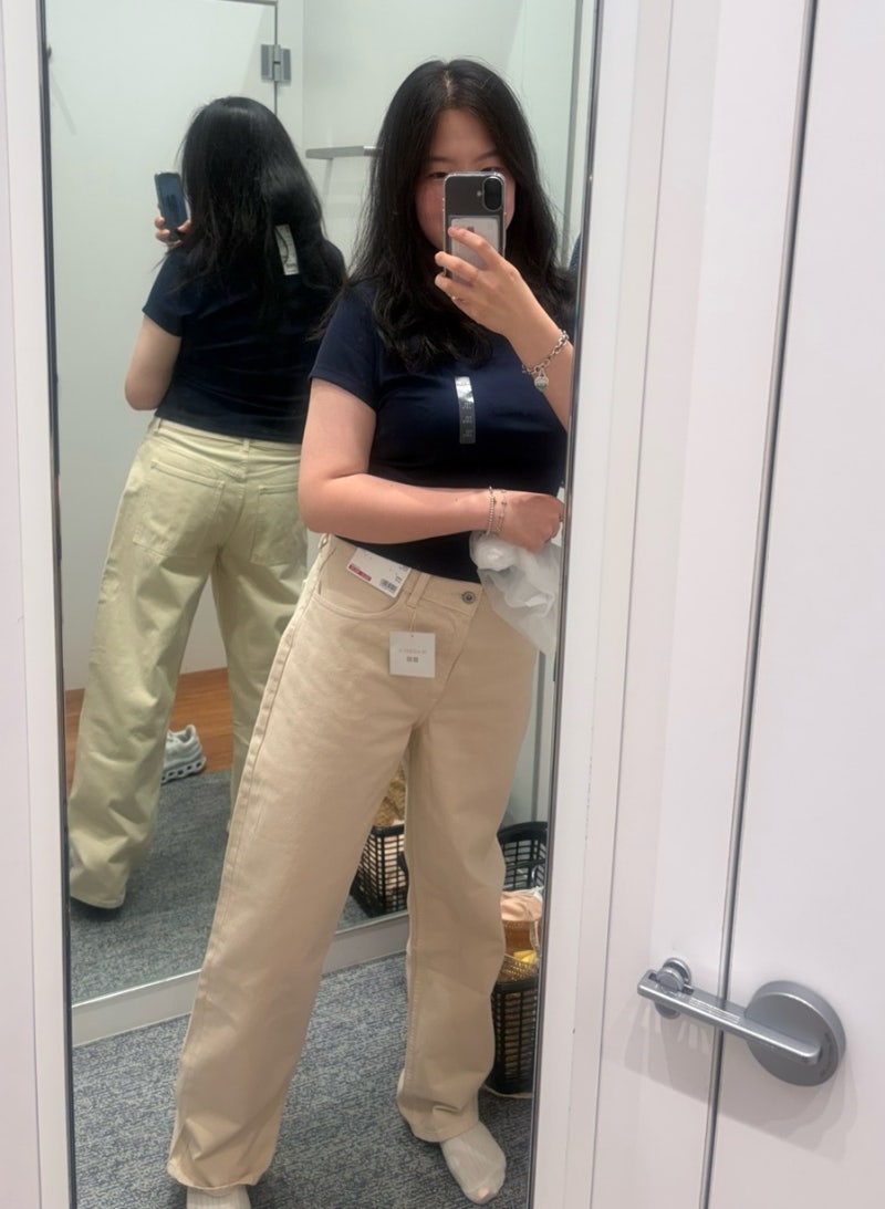 유니클로 추천템 JWA 배기진 내추럴 (배기배럴레그진 아님)