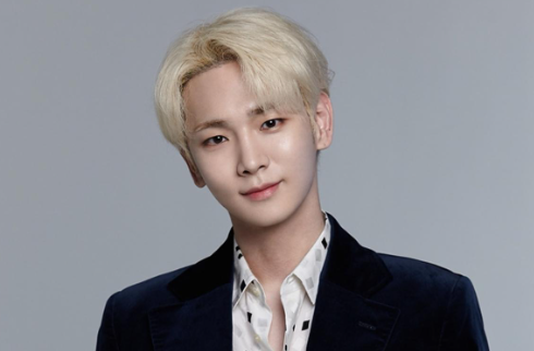 샤이니 키, ‘나혼산 하차’ 7개월 만 근황 공개…38억 전세 한강뷰 집에서 반려견과 여유로....