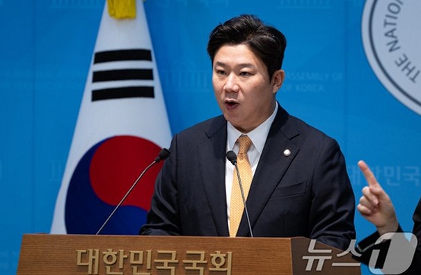 사과와 논란 사이 <b>진종오</b> 부산 만남, <b>돌려차기</b> 실언 후폭풍 정리