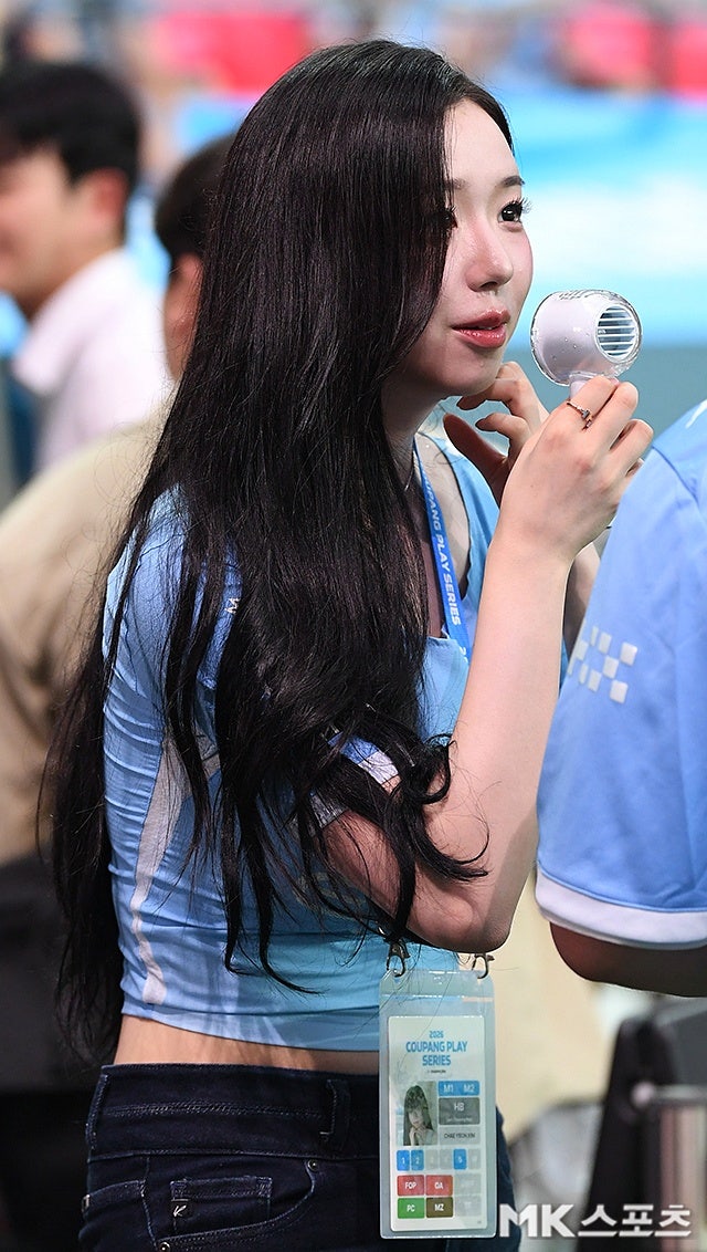 상암을 들썩이게 만든 김채연 맨시티 유니폼 비밀 알고 보니 더 감동인걸요