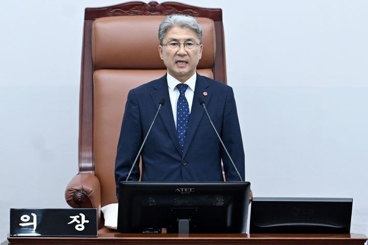 제주도의회 의장에서 제주시장으로…이상봉 인사를 둘러싼 논란, 무엇이 문제인가?