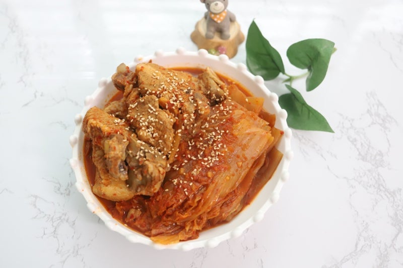 돼지갈비 김치찜 레시피, 푹 끓여 부드러운 돼지고기김치찜 김치갈비찜 만들기