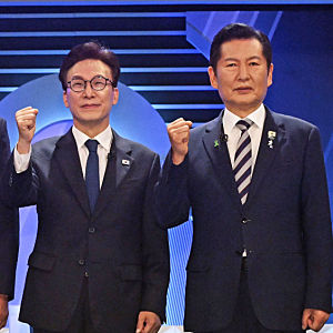민주당 당대표 경선 공방 | 정청래·김민석 '신천지 개입설', '검찰 개혁' 및 과거 이력 충돌 ....