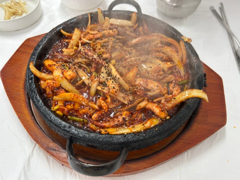 수원/조원동 : 효제(돌판 오징어볶음) & 서동진의 커피랩 본점