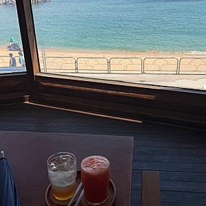 속초 오션뷰카페 카페 우디 주차 웨이팅 메뉴 애견동반카페