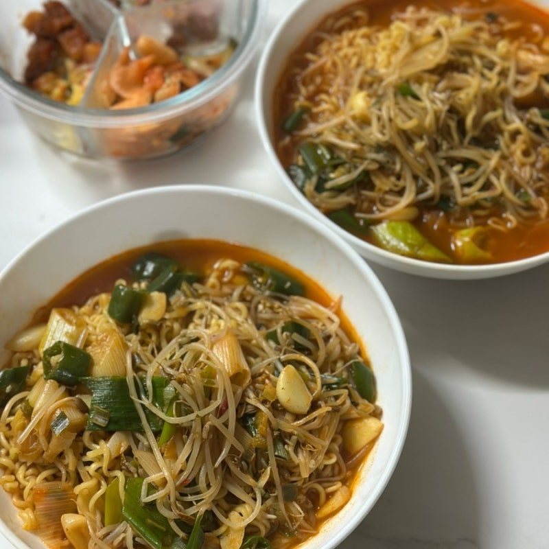 야식 얼큰하게 맵다_틈새라면 레시피