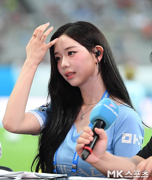 김채연 맨시티 유니폼 비밀, 수선으로 완성한 역대급 핏