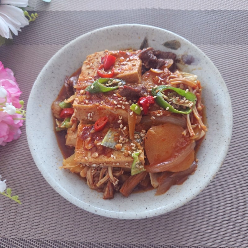 밥 한 그릇 순삭 짭조름하고 포슬한 두부감자조림 자꾸 생각나는 집밥 반찬