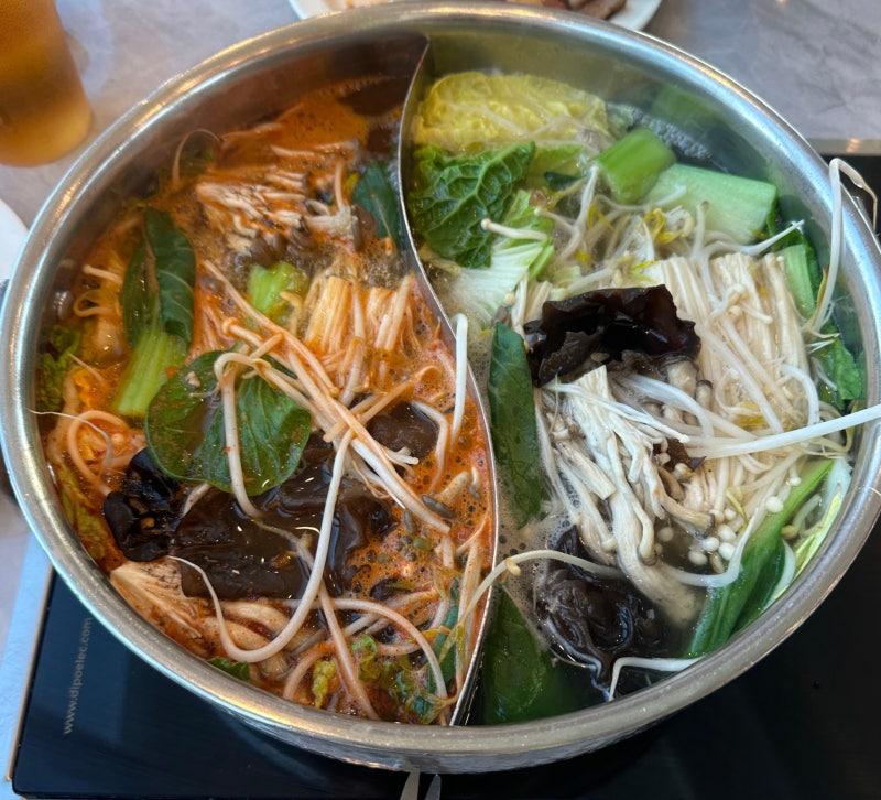 [부산 망미동 맛집] 샤브올데이 부산수영점 양지,얼큰 반반육수 주말 샐러드바 리버뷰 후기