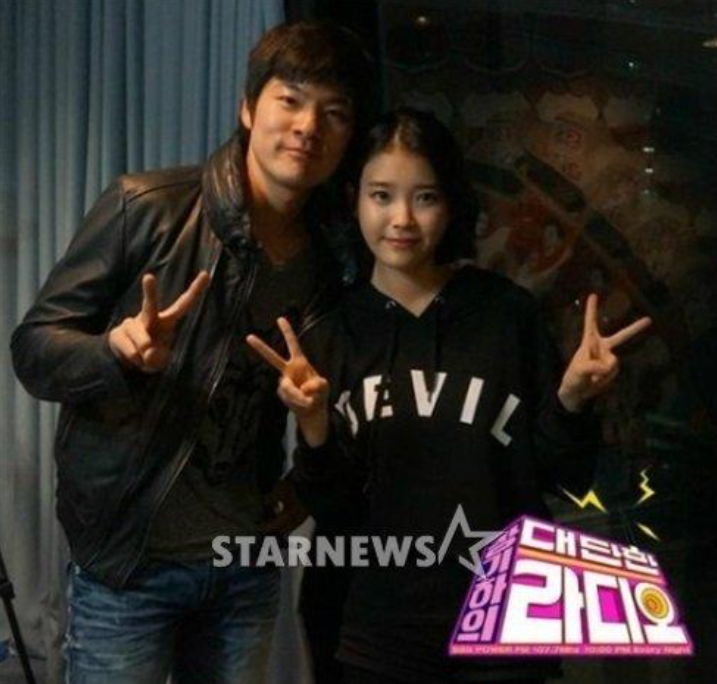 "별일 없이 산다.." 아이유 공개연애 중인 장기하 BGM 삭제 엔딩... 굳이 왜 선곡했을까?