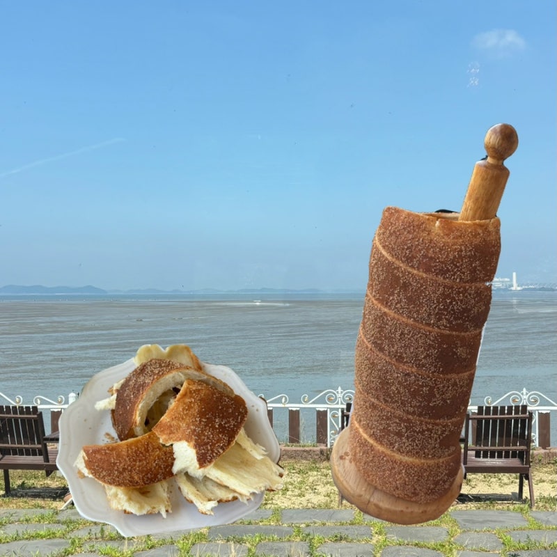 대천 오션뷰 카페 그랑블루 보령에서 만난 체코 뜨르들로 굴뚝빵