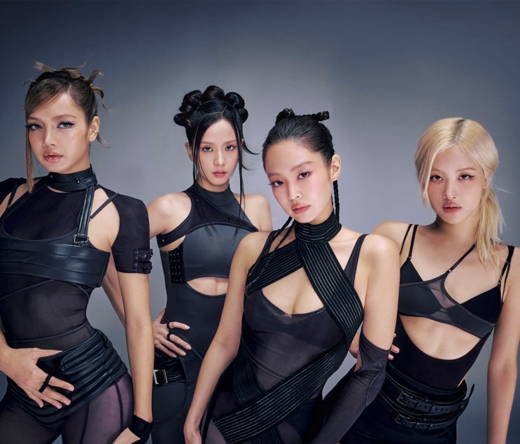 "결국 다 모인다" <b>블랙핑크</b> <b>10주년</b> 4인 완전체 <b>팬미팅</b> 확정