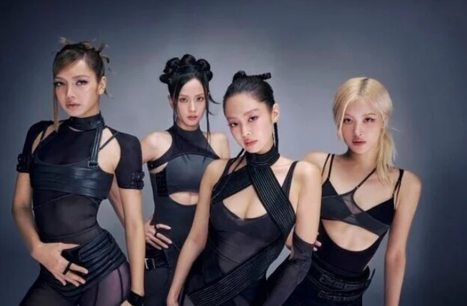<b>블랙핑크 데뷔 10주년</b> 밋앤그릿, 리사 불참 속 40명 팬 초청… 팬들 ....