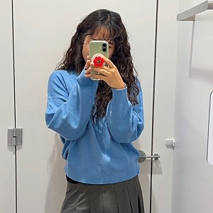 유니클로 F/W 신상 딱 봐도 지금부터 교복템, 스무드코튼크루넥스웨터 L사이즈 실착 후기