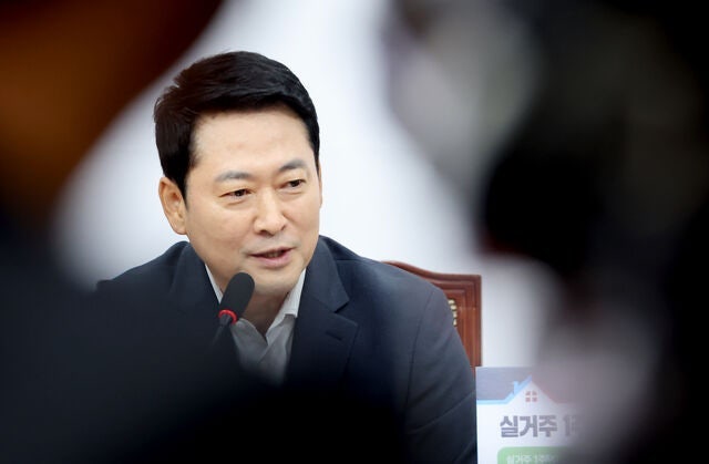 “돌려차기 한 번 하죠” 결국 윤리위로…서범수·진종오 징계절차 개시, 피해자는 왜 다른 ....