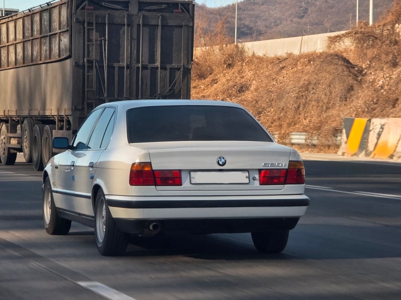 [차이야기] BMW 520i (e34)