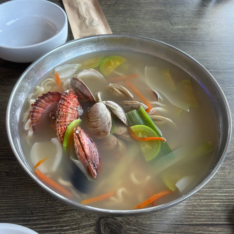 목포해상케이블카 맛집 추천! 스카이워크 바로 앞 오션뷰 조개칼국수·꼬막낙지비빔밥