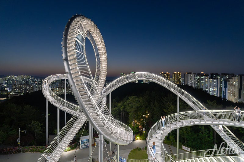 Pohang Spacewalk, Hwanho Park Skywalk: Things to Do and Night Views in Pohang