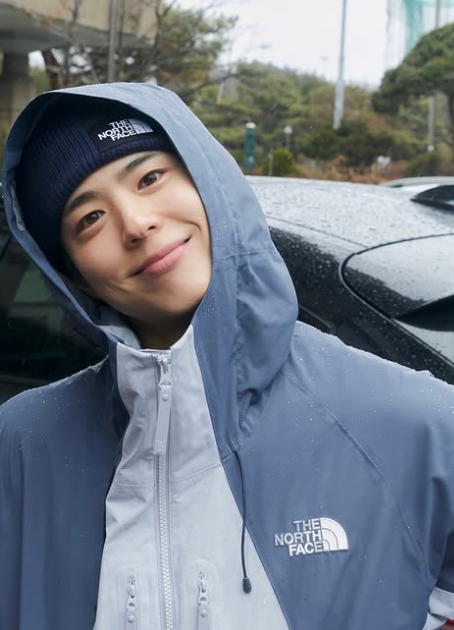 "Tears Come When You Hear Park Bo-gum's Mother's Story" Profile, Age, Religion, Parents, Dramas, Education, Navy, Women...