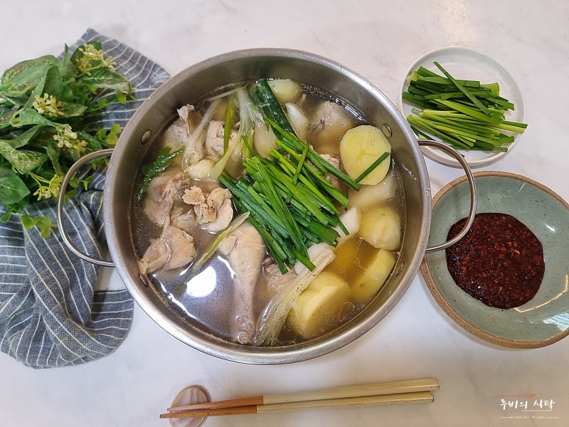 닭한마리 레시피 닭한마리 소스 양념장 마무리는 닭한마리 칼국수