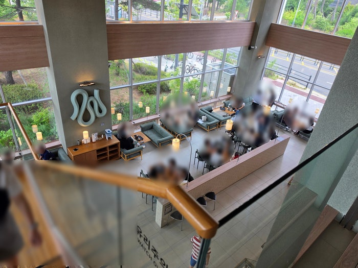 [창원 아기랑] 창원 중동 시내에 있는 대형 카페 브릭커스커피 아이랑 다녀온 후기