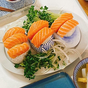 연어초밥 만들기 집에서 이 맛이? 초대리 단촛물 비율 타르타르소스 레시피