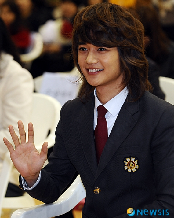 SHINeeなのに大学院？！ミンホの意外な学歴にキアン84もびっくり