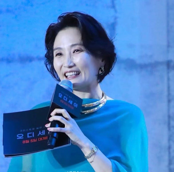 Where is Park Kyung-lim's 'Odyssey' Dress from? Seeing the Red Belt, Kim Hye-soo's Look from 9 Years Ago Came to Mind