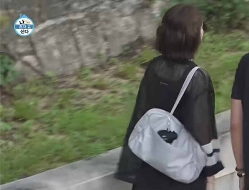 나혼자산다 류혜영 가방 옷 스프레이 선글라스 정보