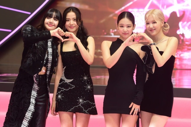 <b>블랙핑크</b> 오늘 <b>데뷔 10주년</b>, 국립중앙박물관에 완전체로 뜬 이유