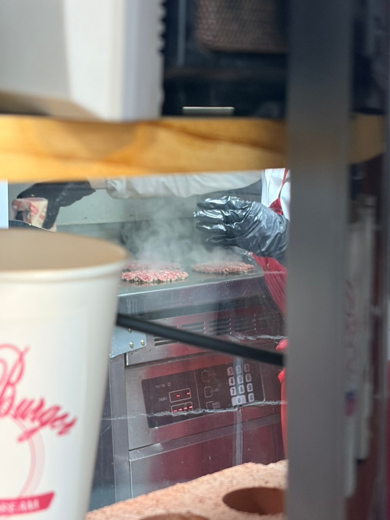 포항 영일대 수제버거 맛집, 수지스버거
