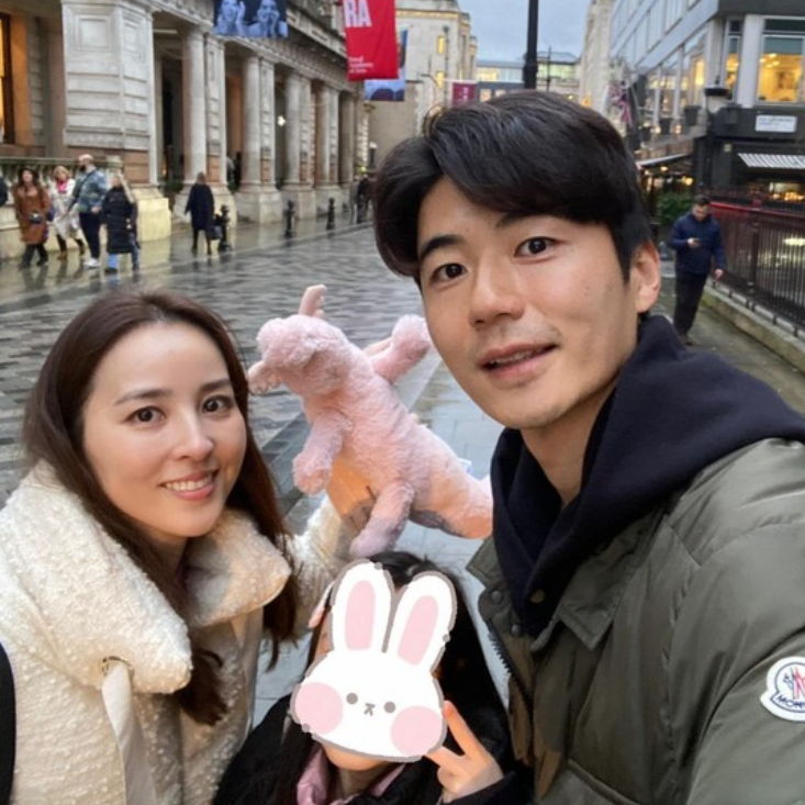 기성용 한혜진 부부 이야기, 김강우와의 관계 및 연봉 프로필