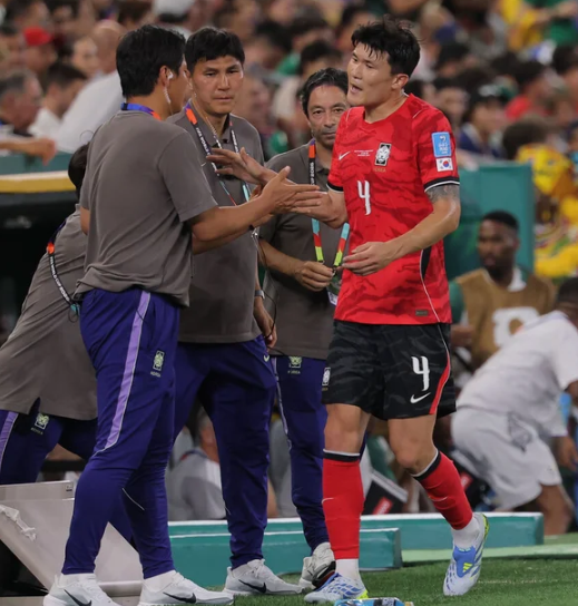 홍명보 떠난 뒤 김민재가 꺼낸 한마디 “여러 전술 패턴 있는 감독 원한다”