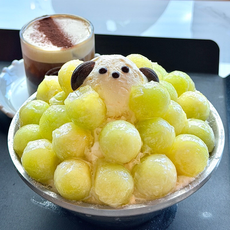 을왕리 메론 빙수가 맛있는 오션뷰 대형 카페 피카피오 애견동반 가능