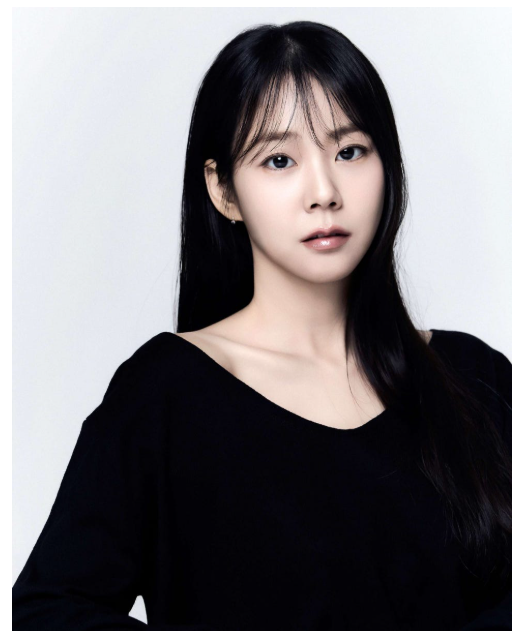 한승연 프로필, 손 떨림 건강 이상설 원인은 목디스크? 나이·결혼까지