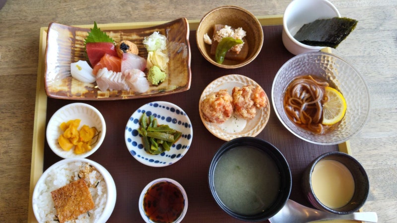 동명동 분위기 좋은 맛집 백식, 사시미 정식이랑 후토마끼 정식 조합 추천