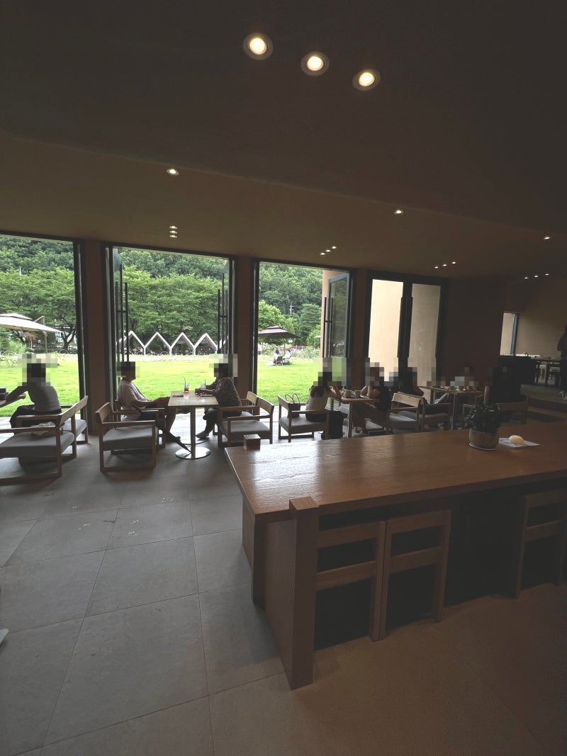 An Honest Review of Pocheon's Large Cafe, Sayusaek