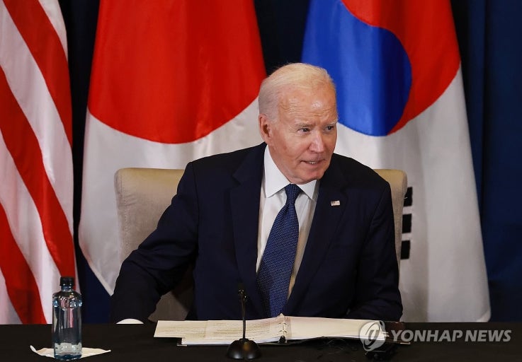 <b>바이든</b> 전 대통령 <b>암</b> 재발, 뼈까지 <b>전이</b>...