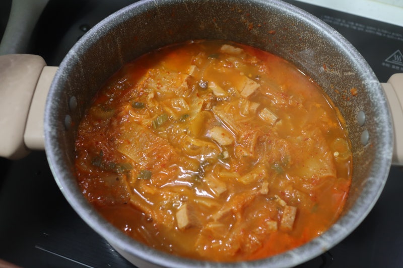 스팸 김치찌개 레시피 | 코인육수 없이 파는 맛 그대로, 스팸 김치찌개 만들기