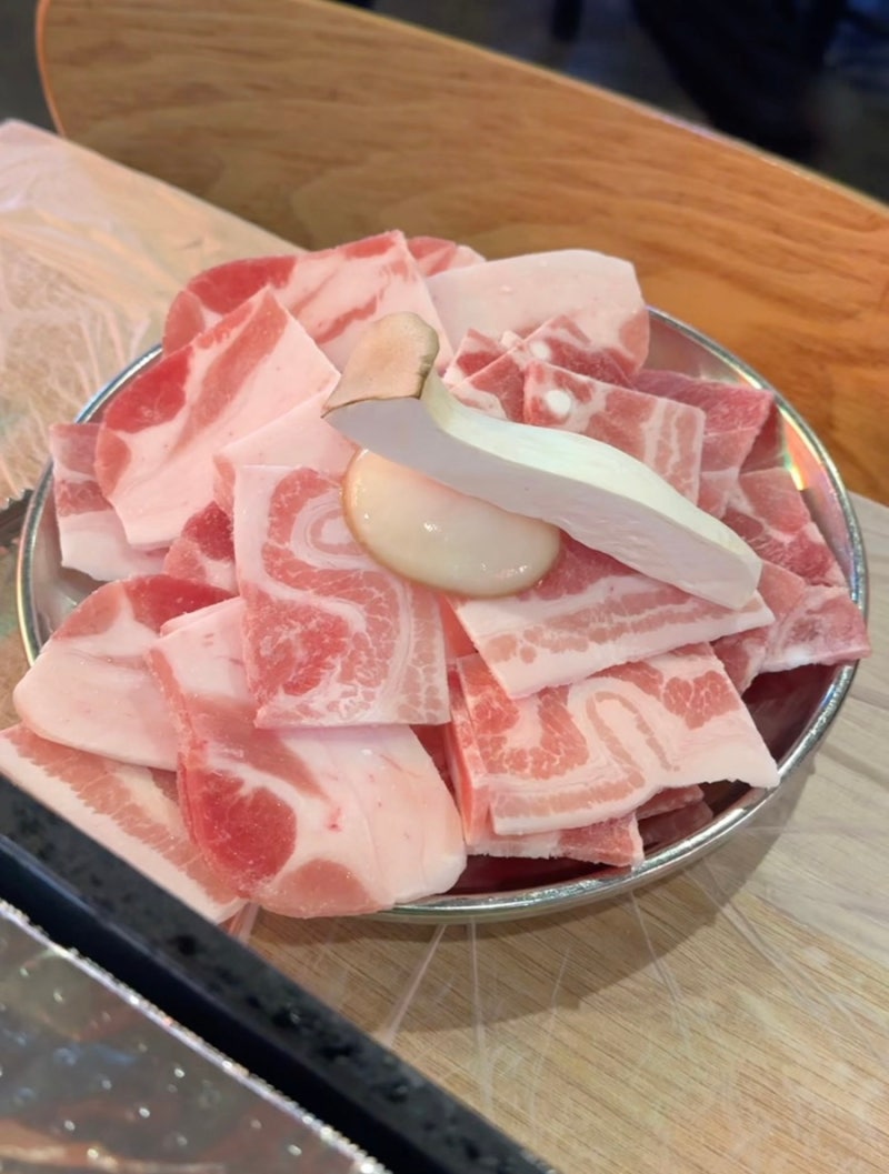 서면전포 고깃집ㅣ냉삼겹 • 연막창 • 고원